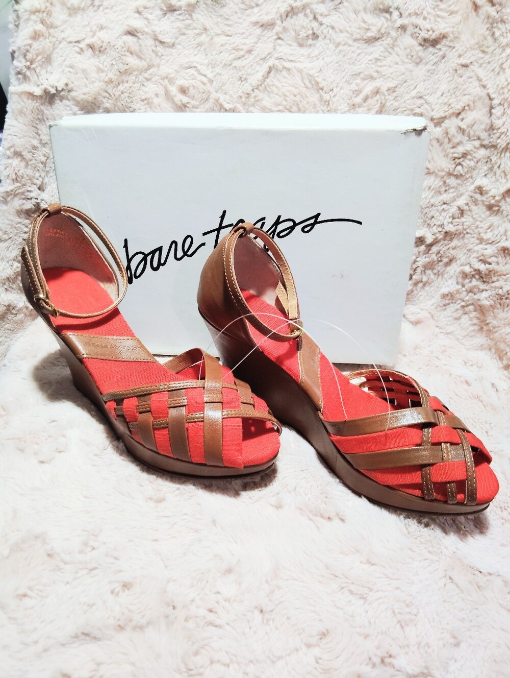 NIB!! BareTraps Brown and Coral Wedge Sandals. Size 7